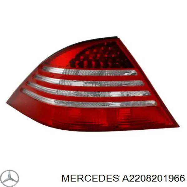 Стекло заднего фонаря, левого на Mercedes S (W220)