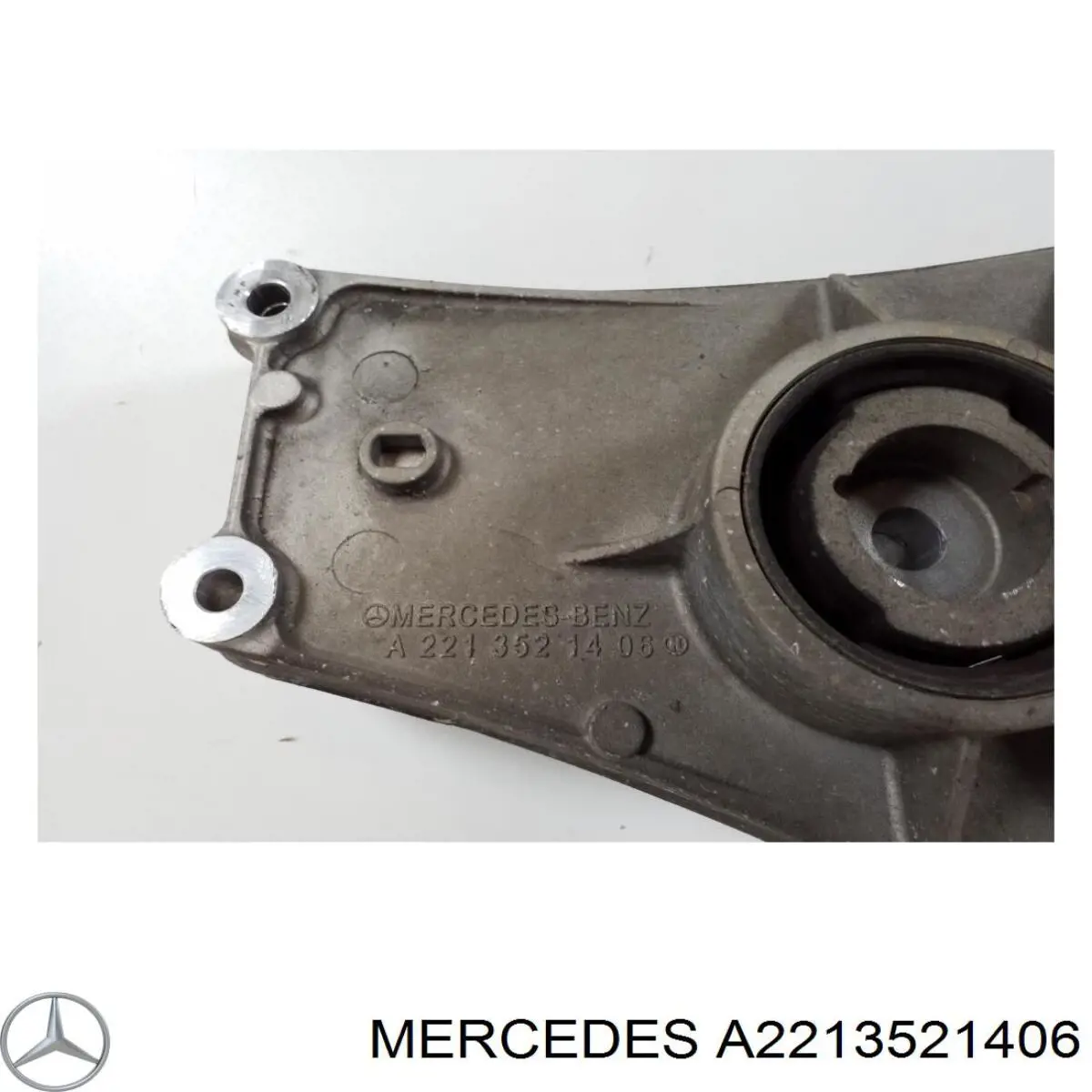 Кронштейн (траверса) заднего редуктора передняя A2213521406 Mercedes