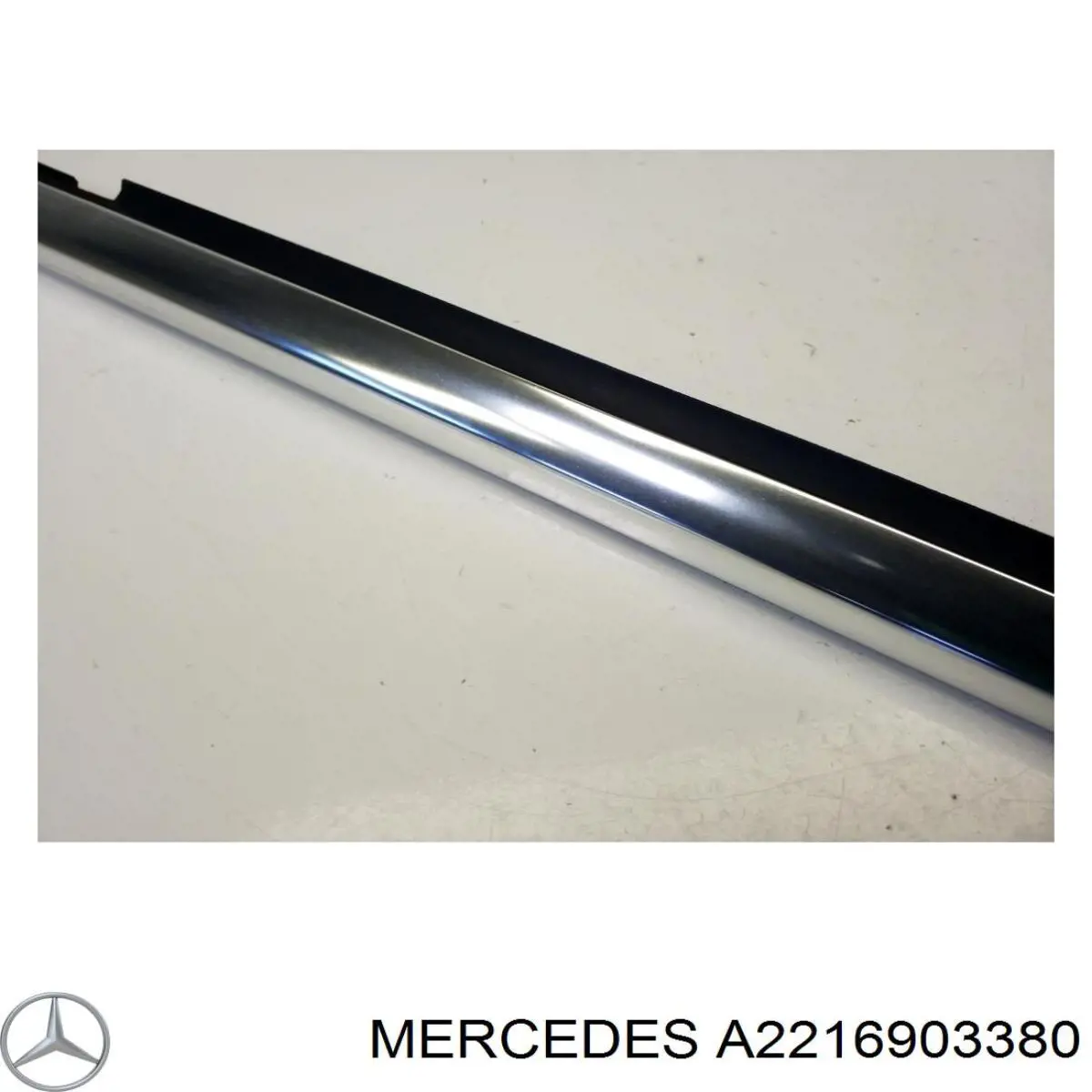 Молдинг опускного стекла двери передней левой 2216903380 Mercedes