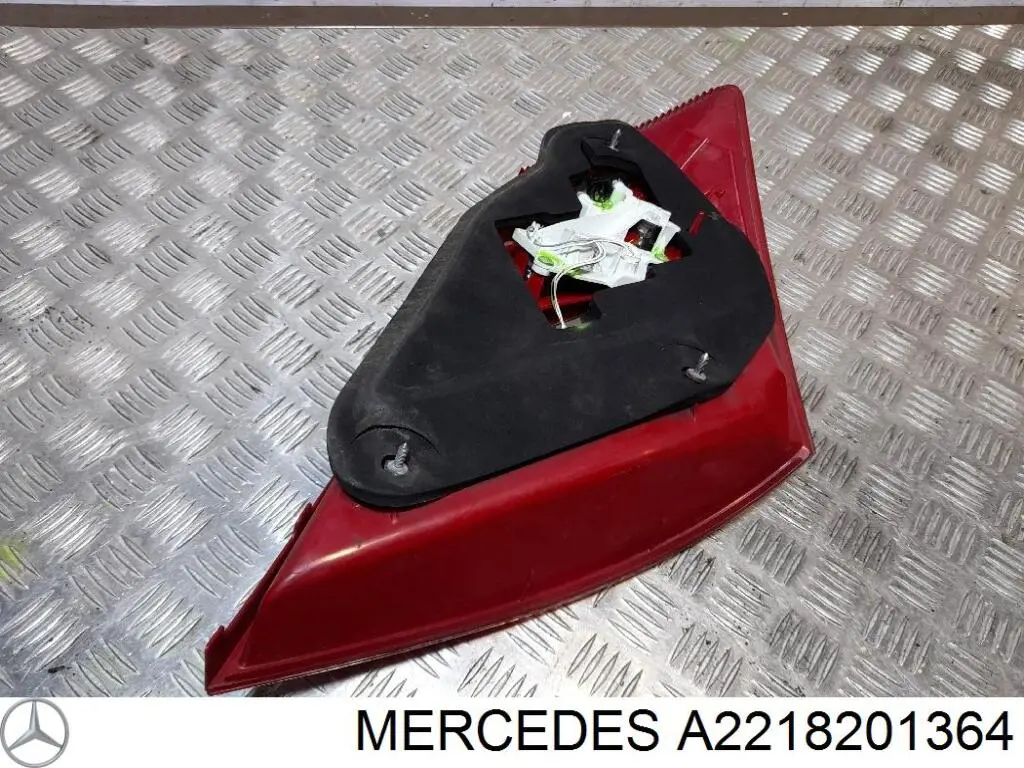 Купить 2218200564 Mercedes Левый стоп