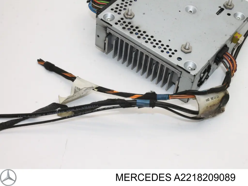 Усилитель звука аудиосистемы Mercedes 2218206689 цена, от 171.04 USD