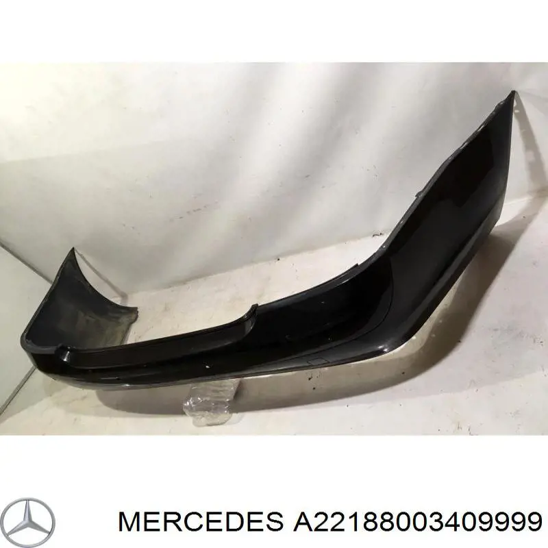 Задний бампер A22188003409999 Mercedes