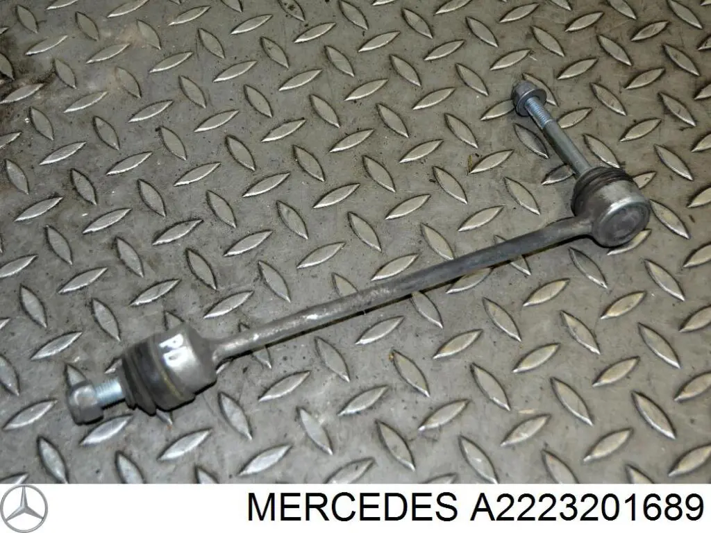 Стойка стабилизатора переднего правая Mercedes A2223201689
