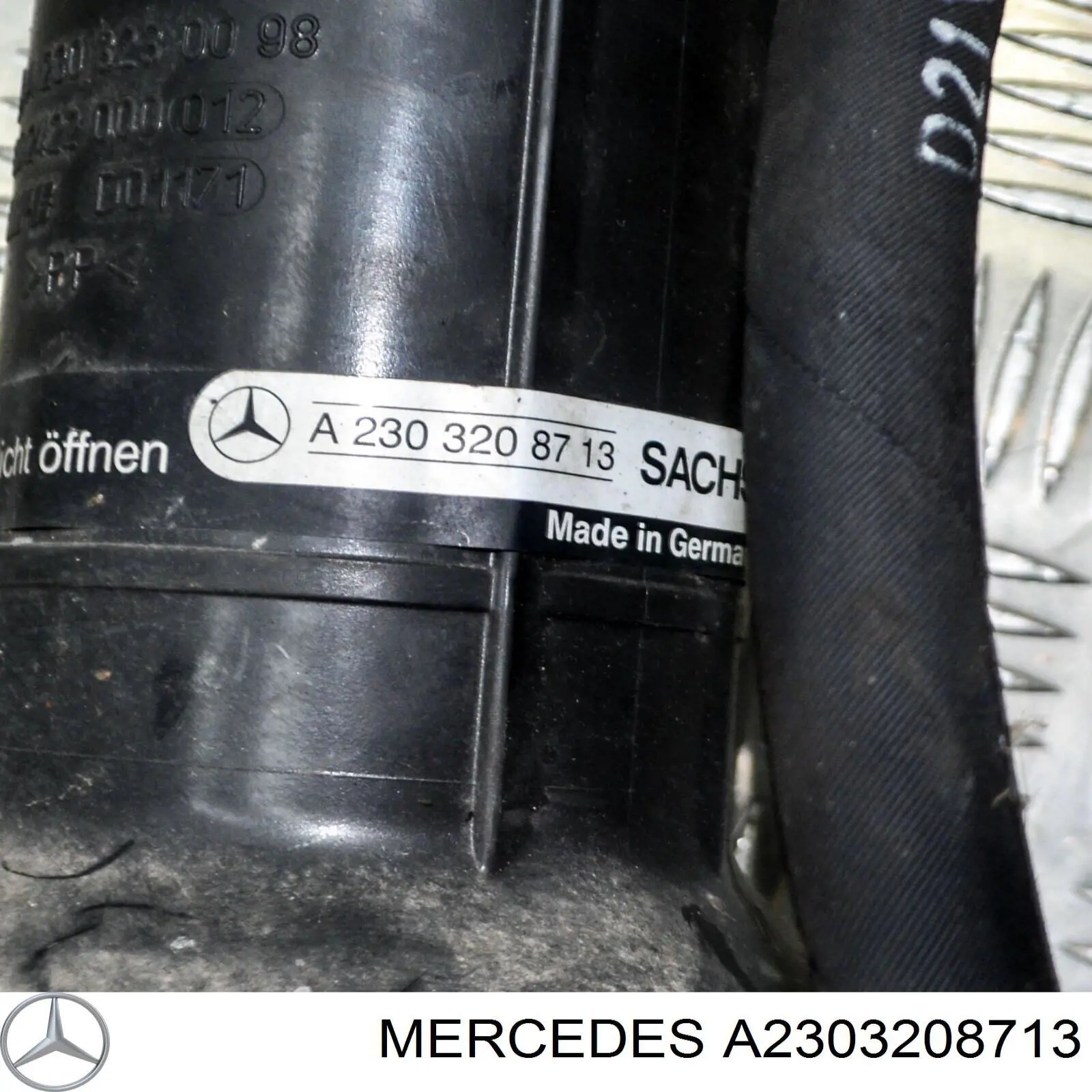 Амортизатор передний левый A2303208713 Mercedes