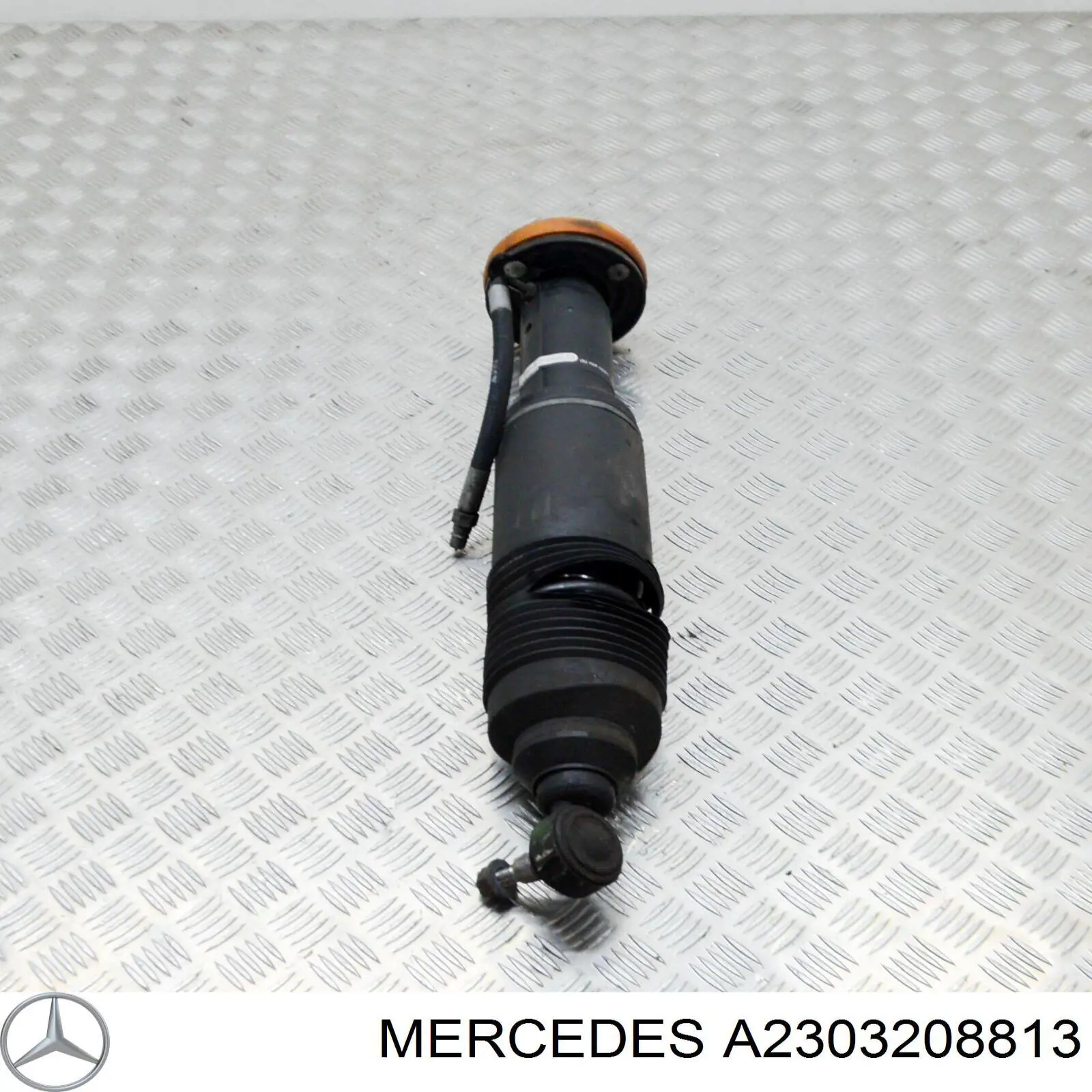 Амортизатор передний правый 2303202813 Mercedes