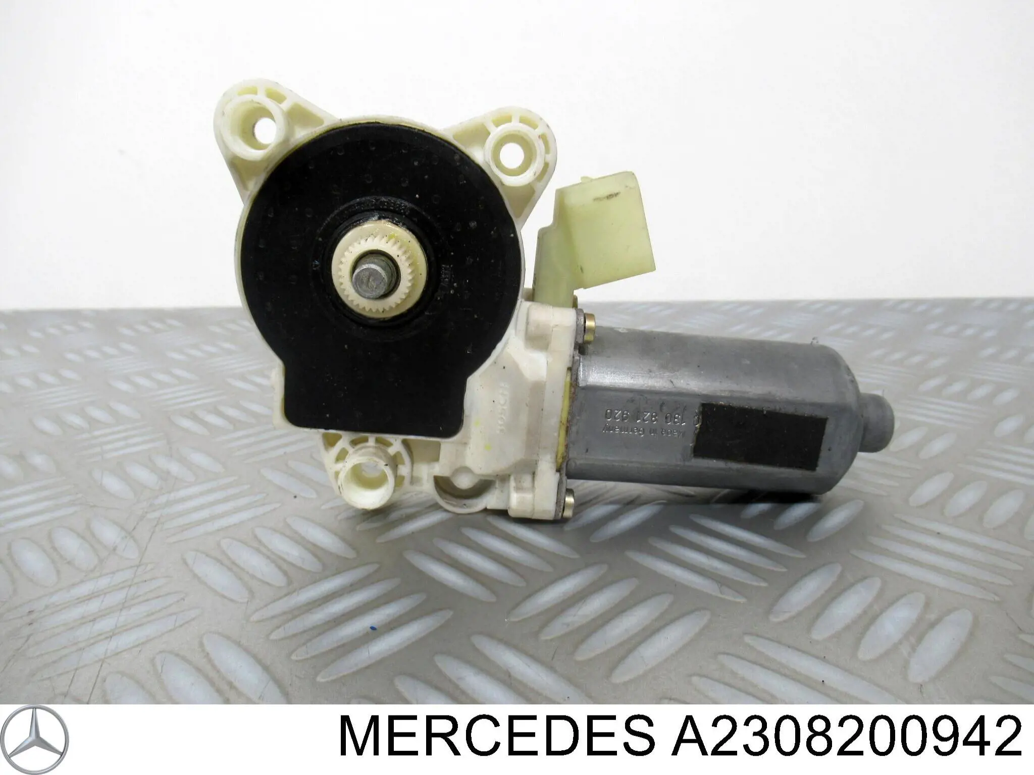 Мотор стеклоподъемника водительской двери Mercedes A2308200942 цена, от 25.16 USD