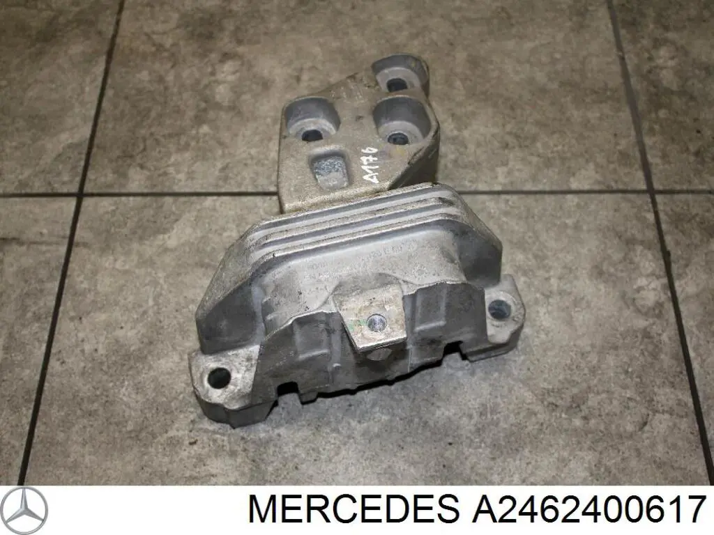 Левая подушка двигателя A2462400617 Mercedes