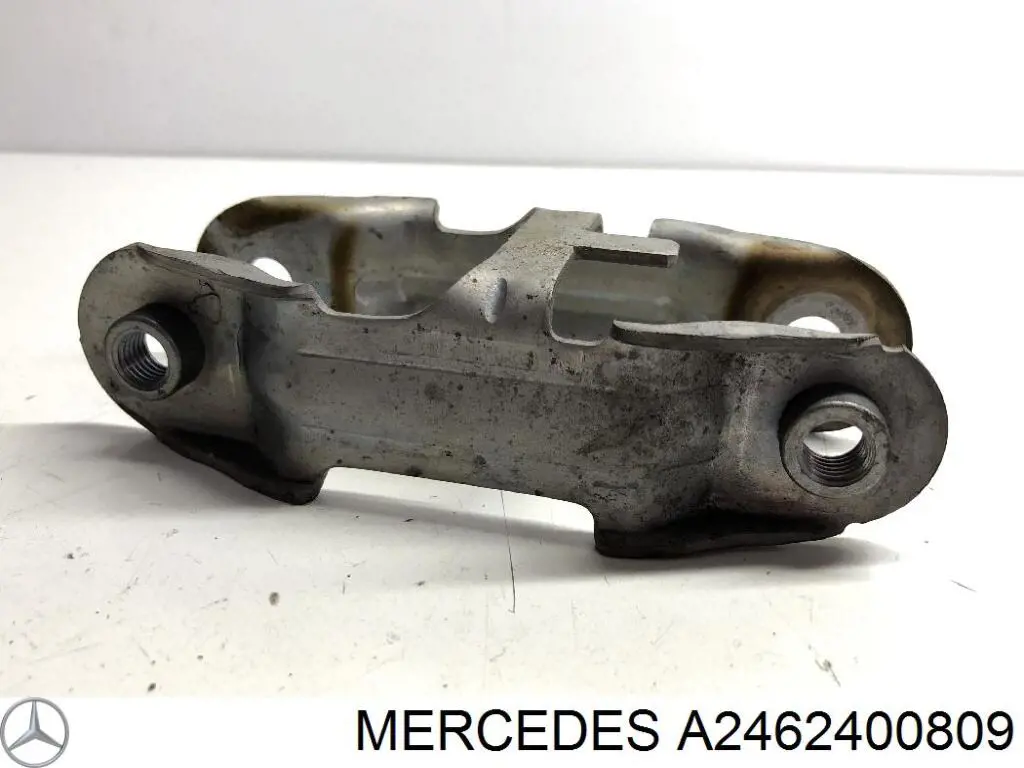 A2462400809 Mercedes coxim (suporte direito superior de motor)