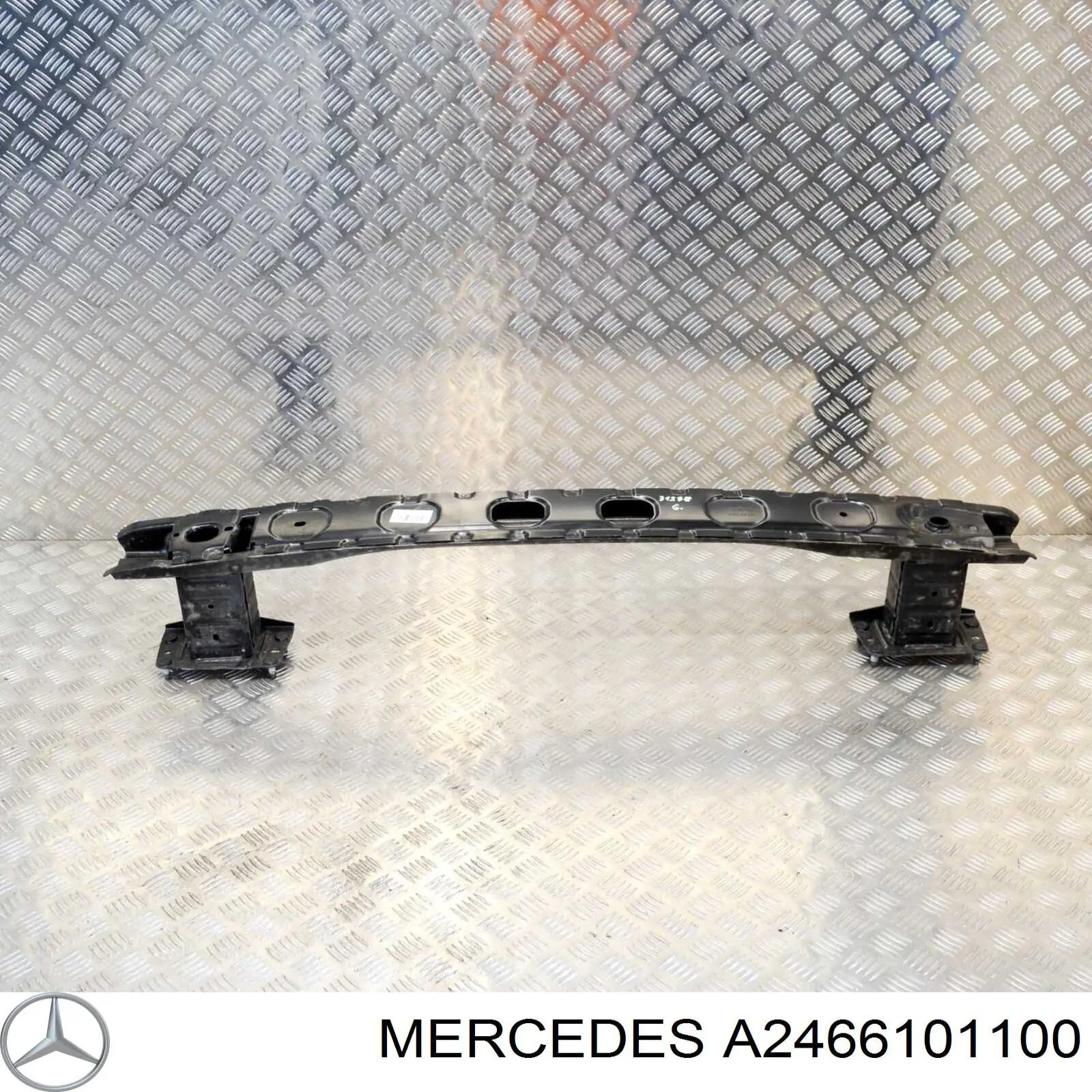 Усилитель заднего бампера 2466101100 Mercedes
