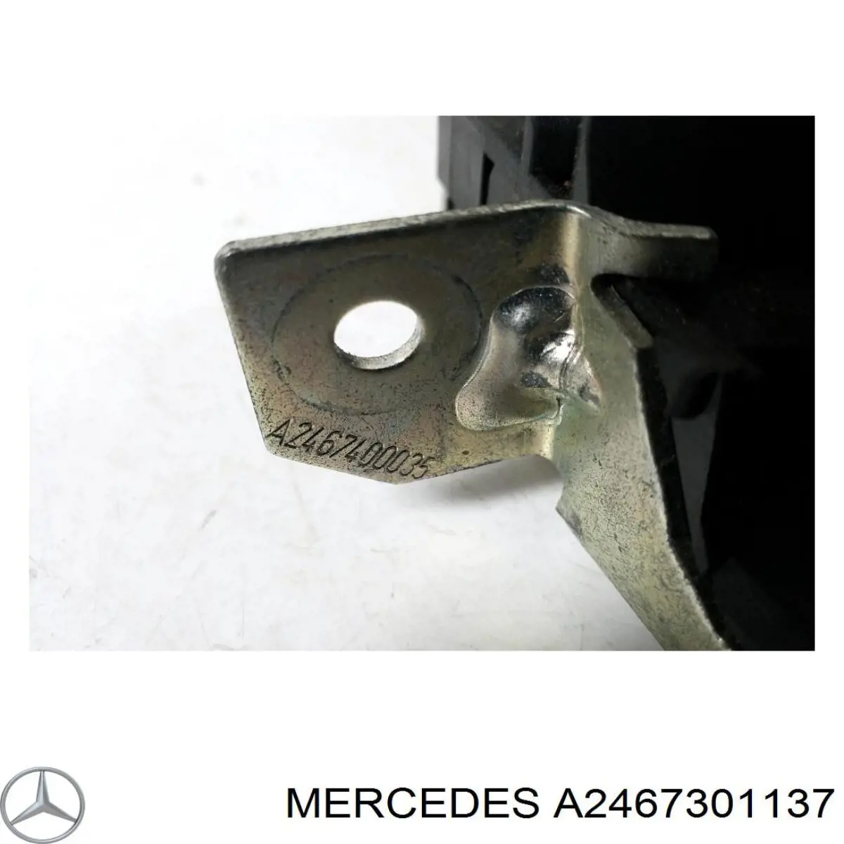 Петля задней двери, левой Mercedes A2467301137