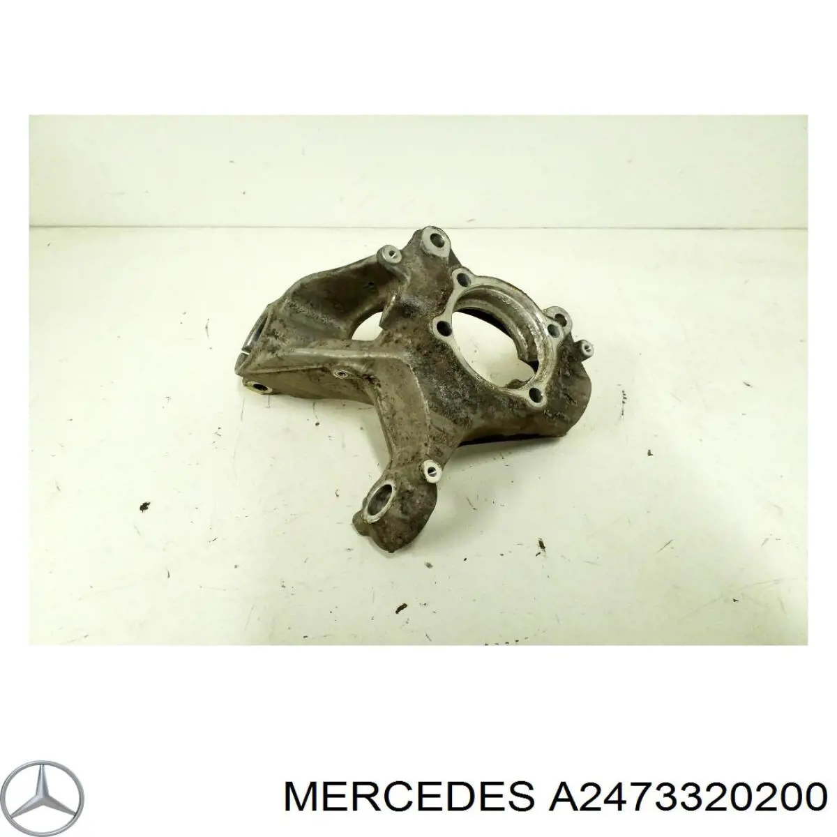 Цапфа передняя правая 2473320200 Mercedes