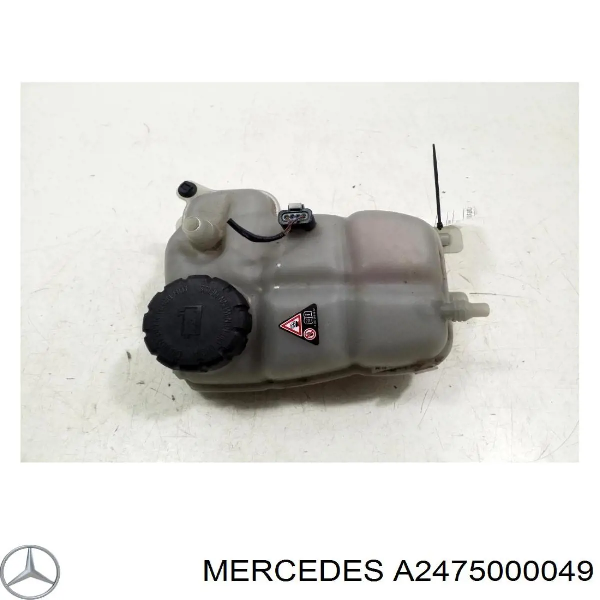 Бачок системы охлаждения расширительный Mercedes A2475000049