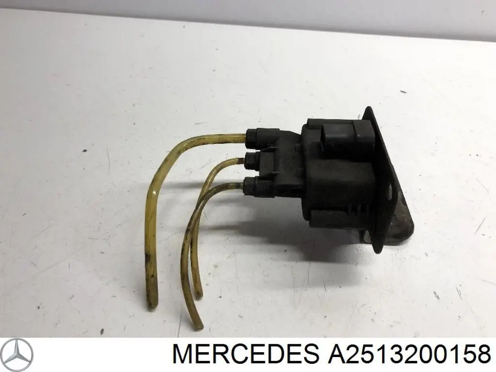 Купить A2513200158 Mercedes Блок клапанов регулируемой подвески
