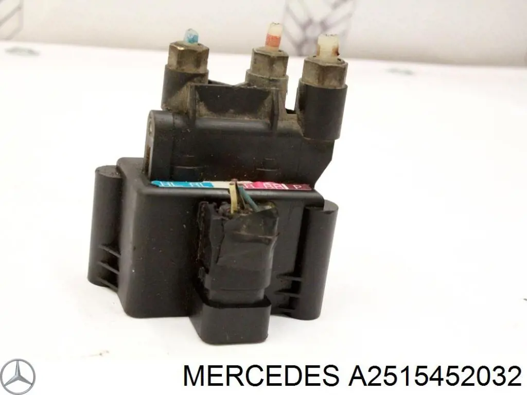 Блок управления пневмоподвеской Mercedes 2515453332