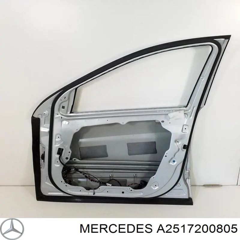 Дверь передняя правая на Mercedes R  W251
