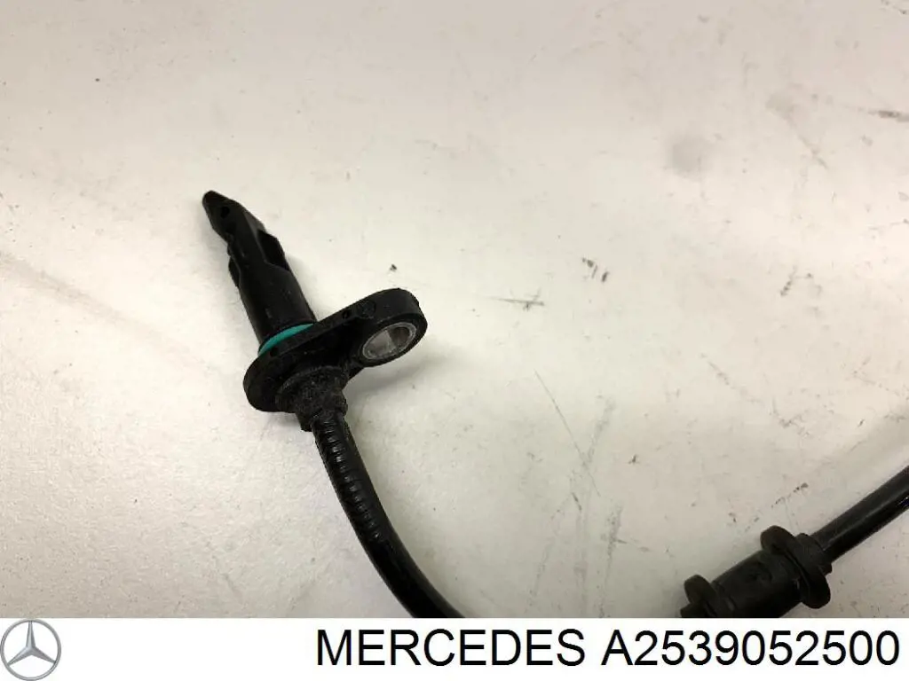 Датчик АБС (ABS) задний левый Mercedes A2539052500