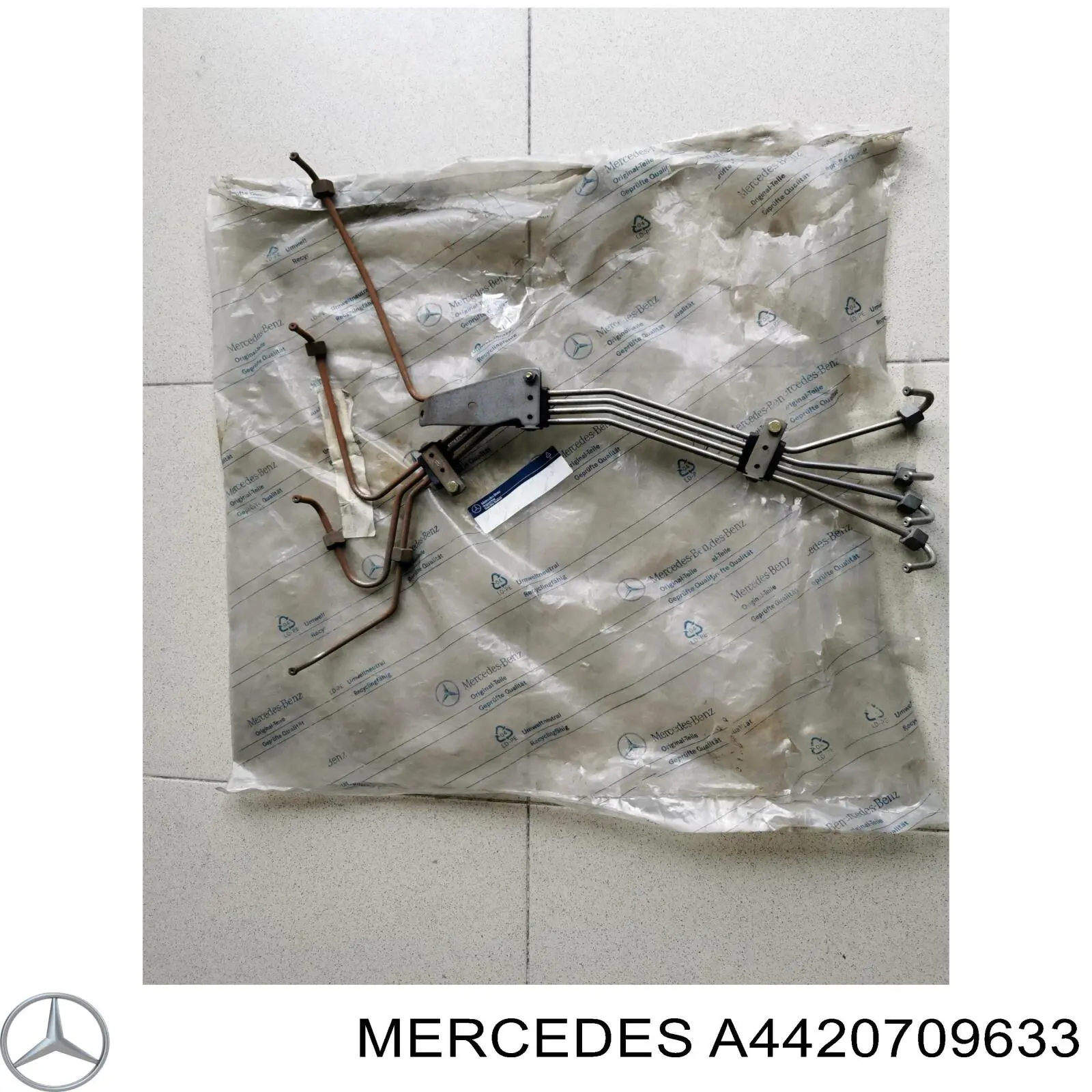 Трубка топливная, комплект MERCEDES A4420709633