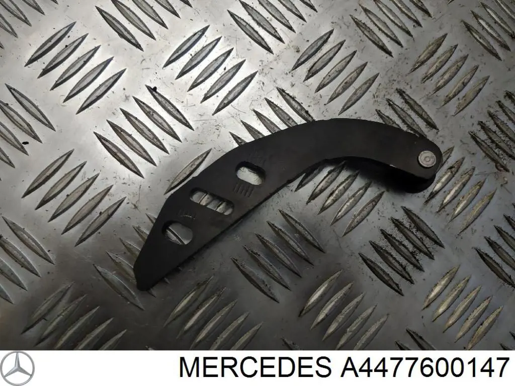 Купить 4477600147 Mercedes Ролик двери боковой (сдвижной) правый верхний