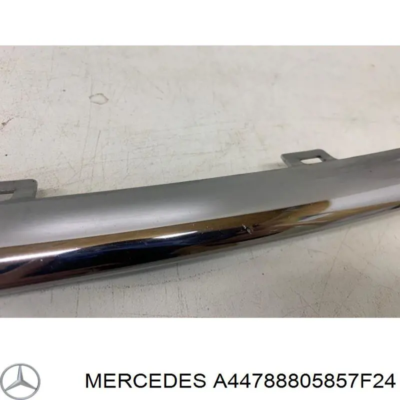 A44788805857F24 Mercedes 