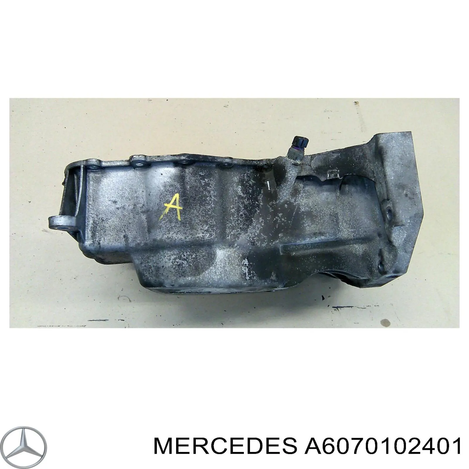 Поддон двигателя A6070102401 Mercedes