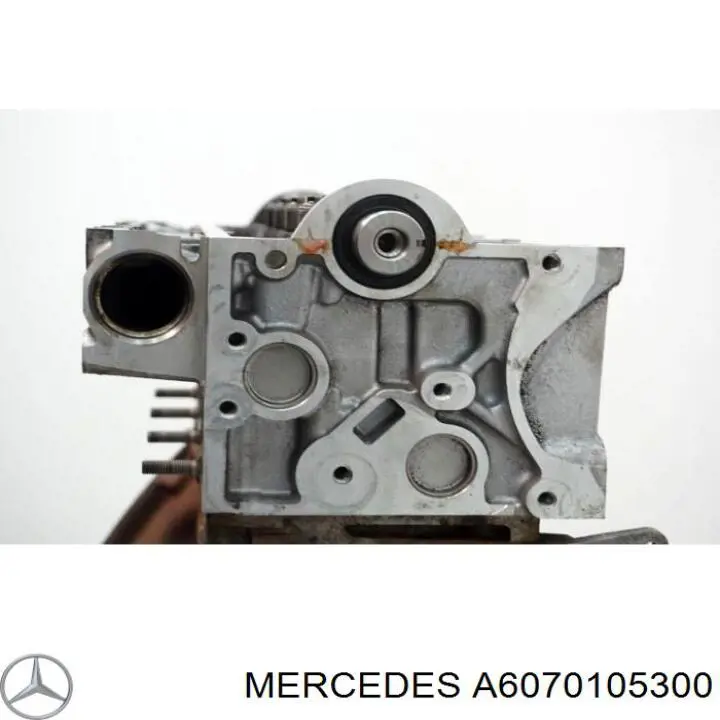A6070105300 Mercedes головка блока цилиндров (гбц)