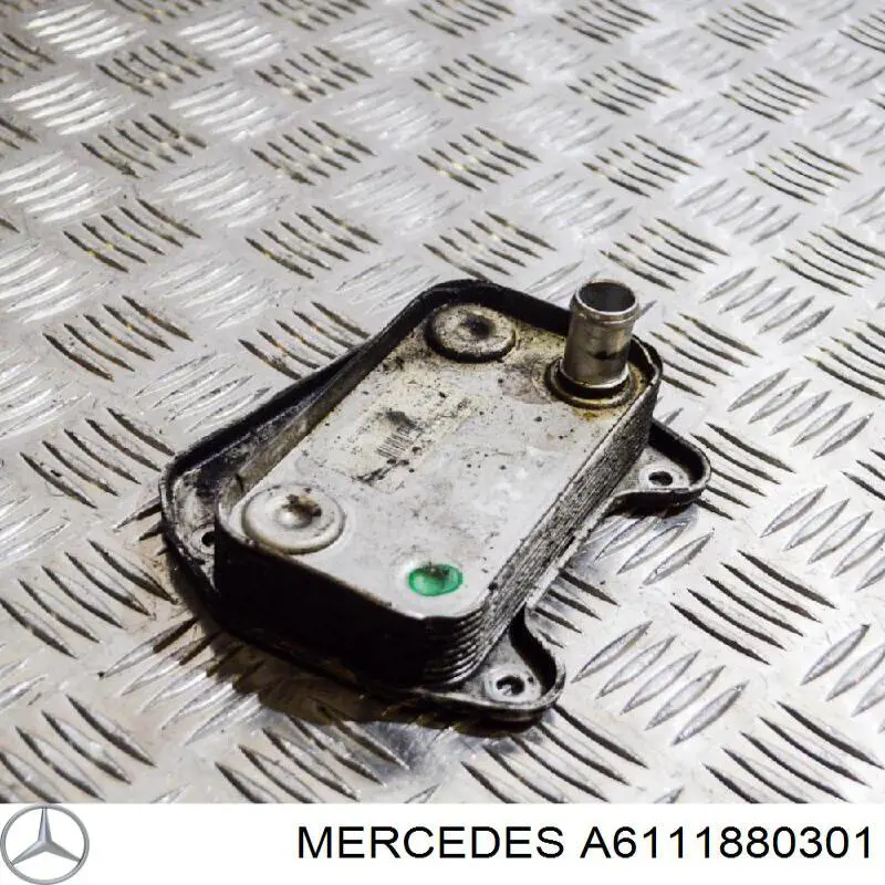 Масляный радиатор A6111880301 Mercedes