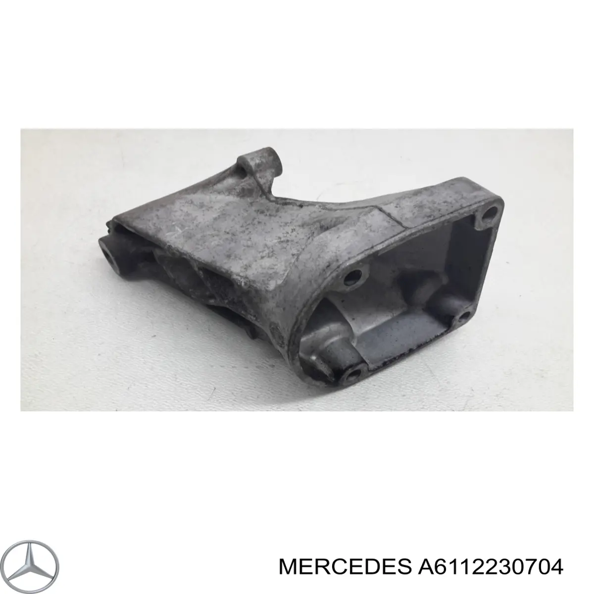 Кронштейн подушки (опоры) двигателя левой A6112230704 Mercedes