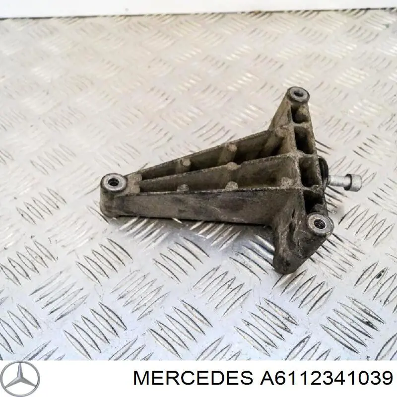 A6112341039 Mercedes кронштейн паразитного ролика приводного ремня