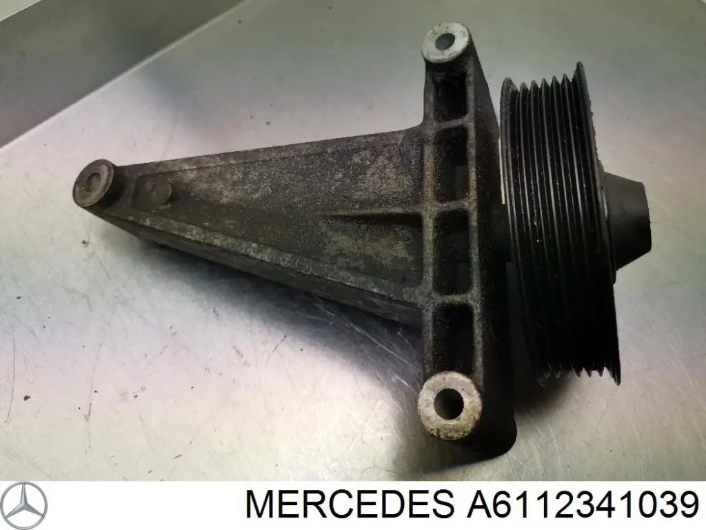 Кронштейн паразитного ролика приводного ремня A6112341039 Mercedes