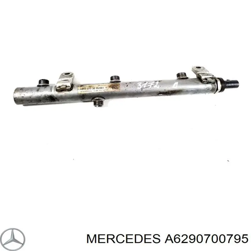 Купить A6290700795 Mercedes Распределитель топлива (рампа) левый