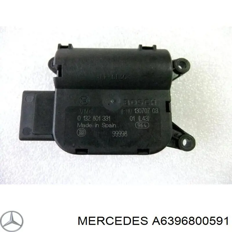 Облицовка щитка приборов "торпедо" A6396800591 Mercedes