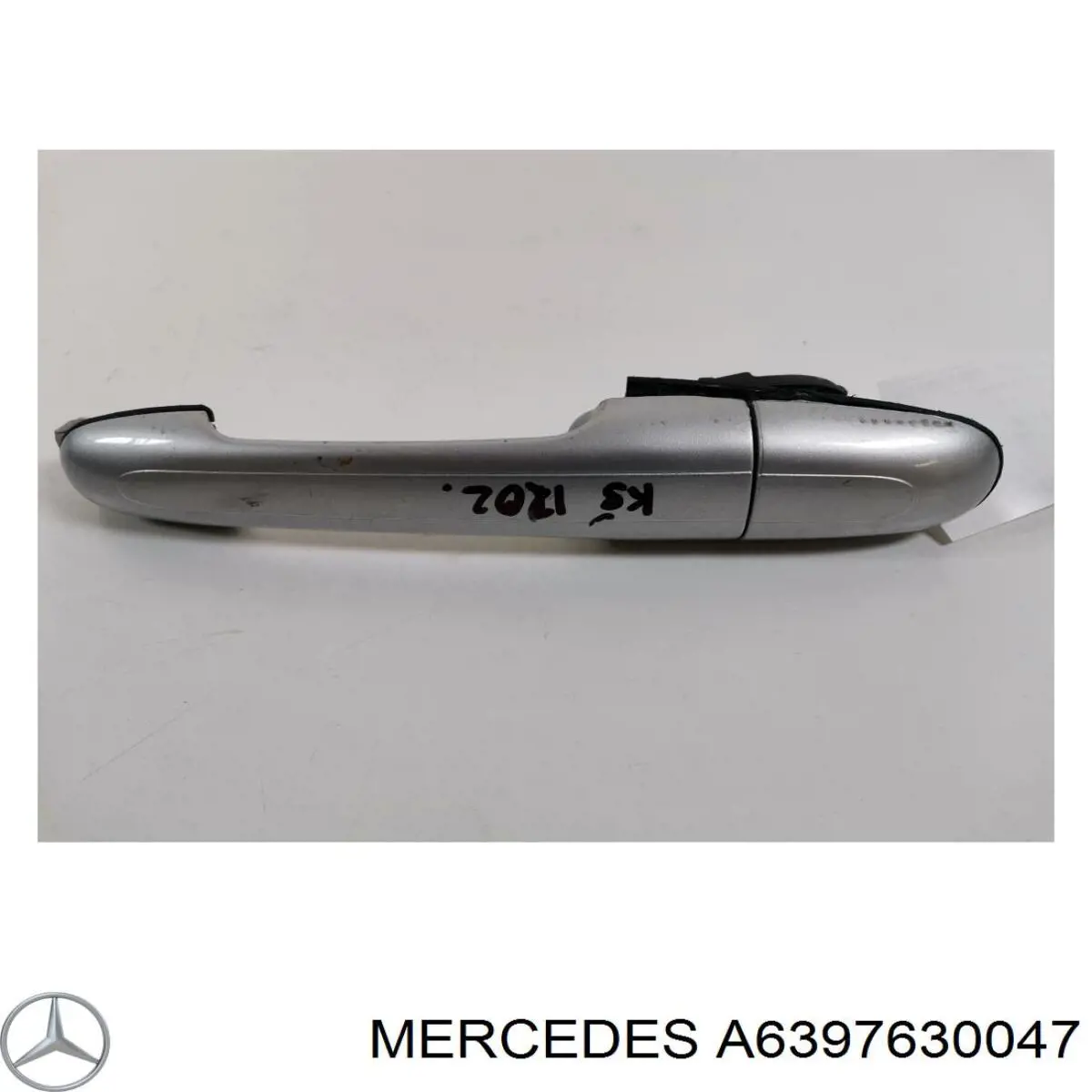 Ролик двери боковой/сдвижной, левый нижний Mercedes A6397630047