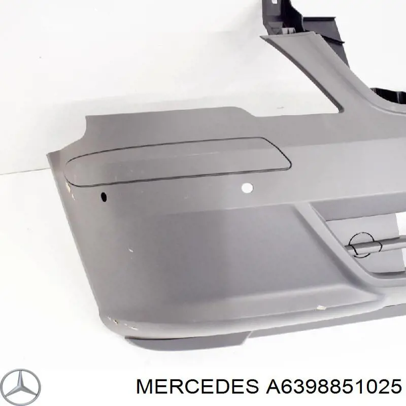 Передний бампер A6398851025 Mercedes