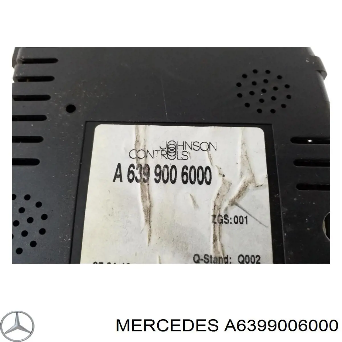 Приборная доска Mercedes A6399006000