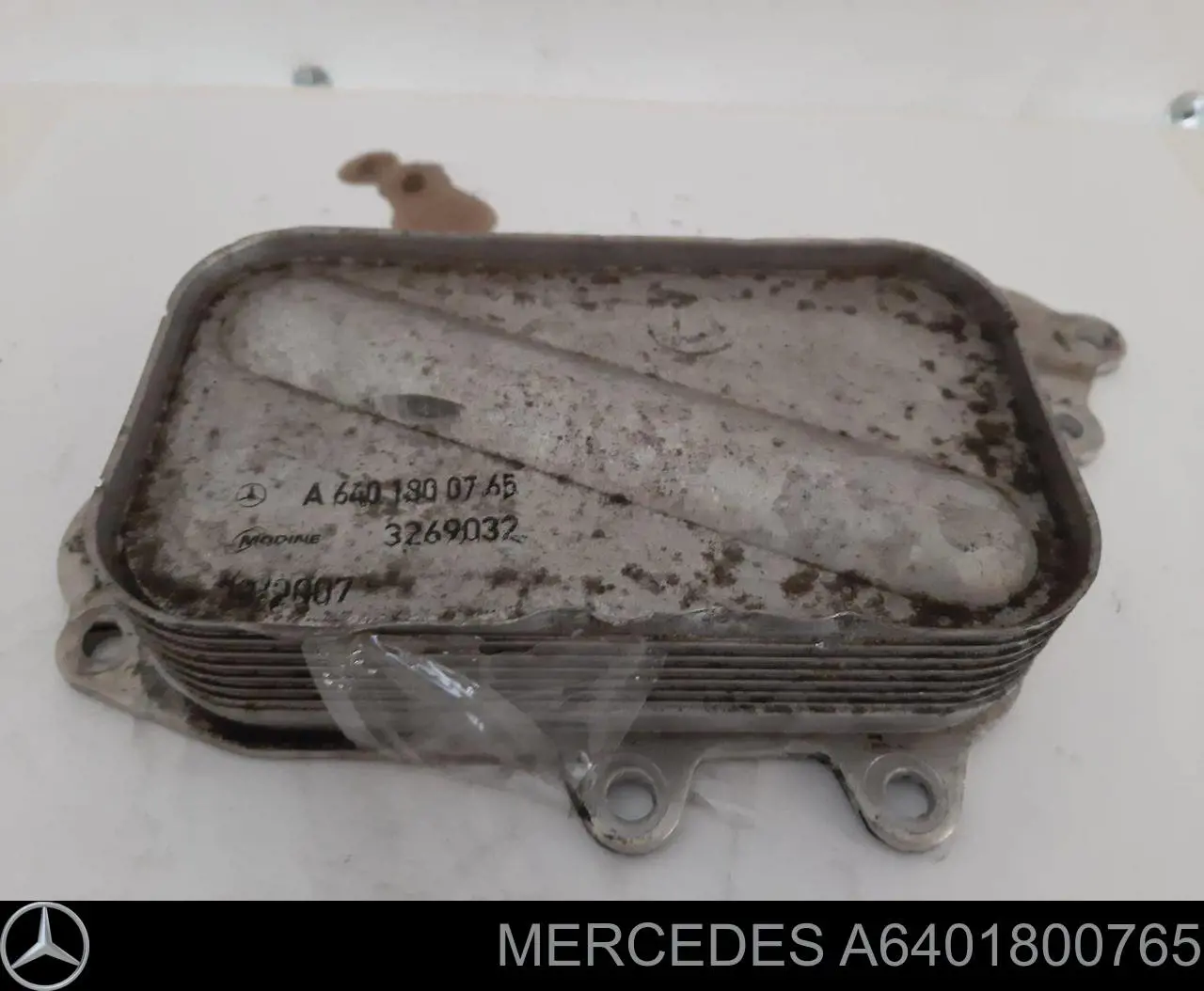 A6401800765 Mercedes радиатор масляный (холодильник, под фильтром)