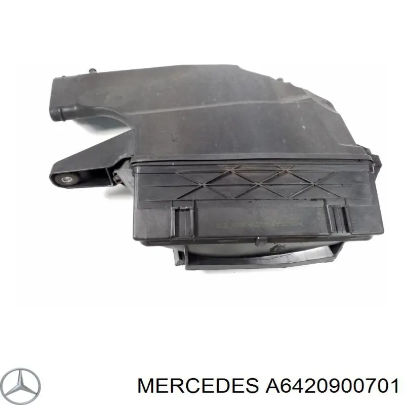 Корпус воздушного фильтра правый 6420902001 Mercedes