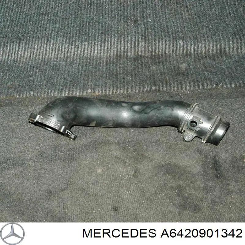 Впускной патрубок воздушного фильтра 6420945597 Mercedes