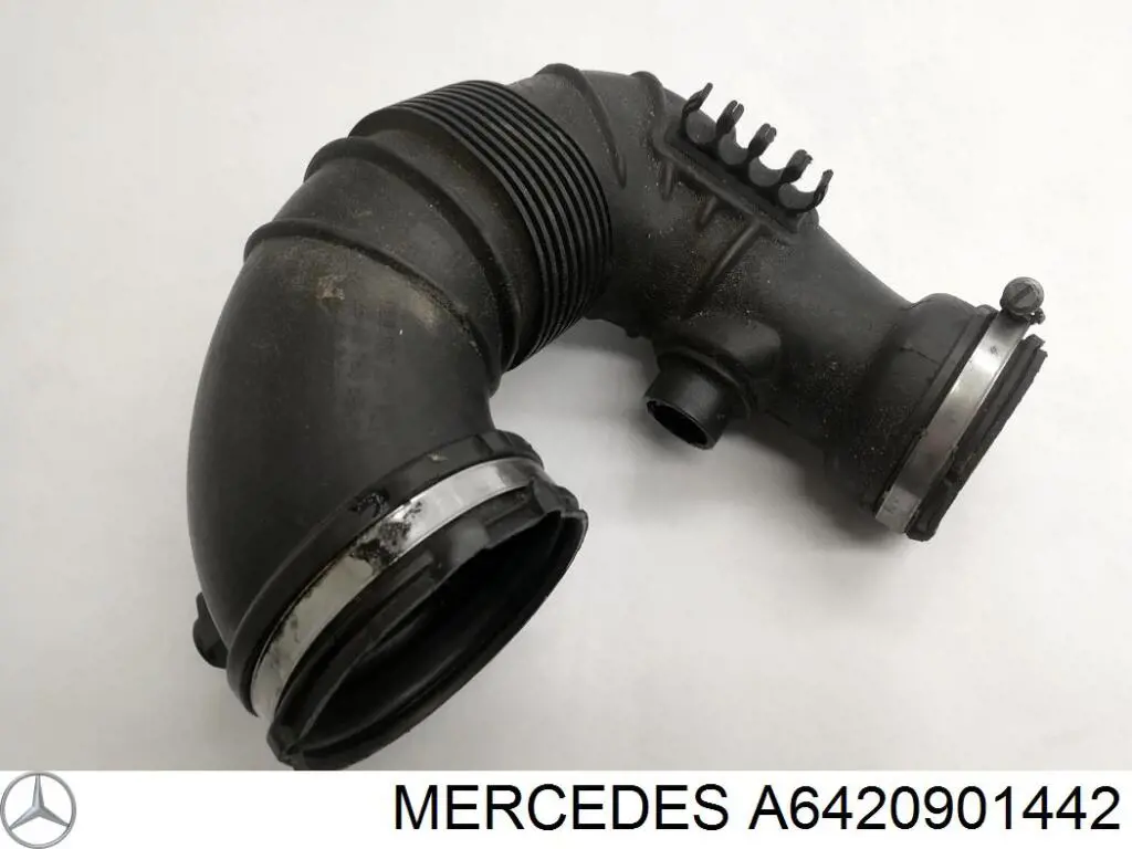 Патрубок воздушный, вход воздушного фильтра Mercedes 6420945697
