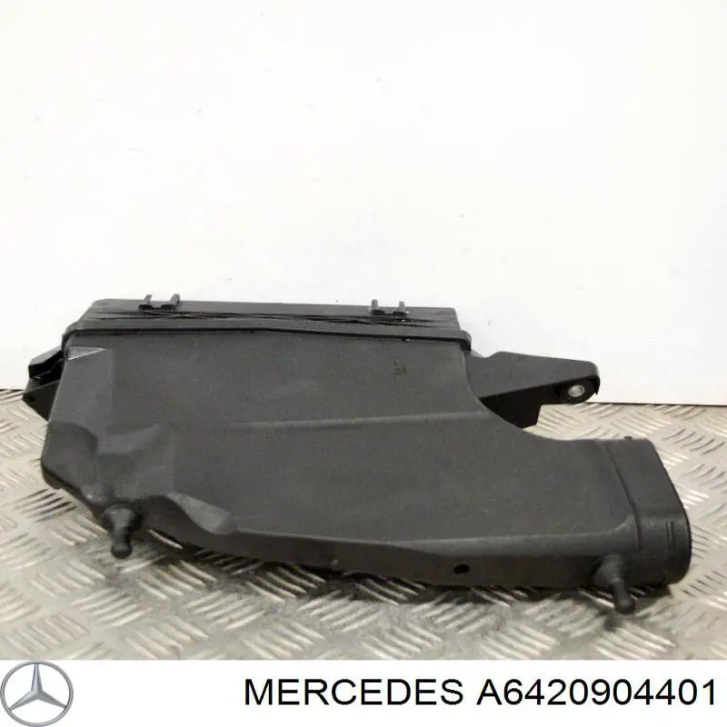 Корпус воздушного фильтра правый Mercedes A6420904401 цена, от 29.17 USD