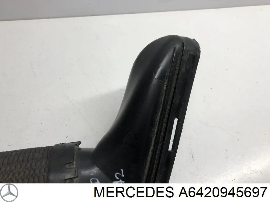 Купить A6420945697 Mercedes Впускной патрубок воздушного фильтра