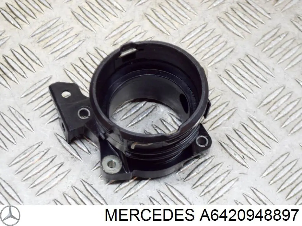 A6420948897 Mercedes cano derivado de ar, saída de filtro de ar