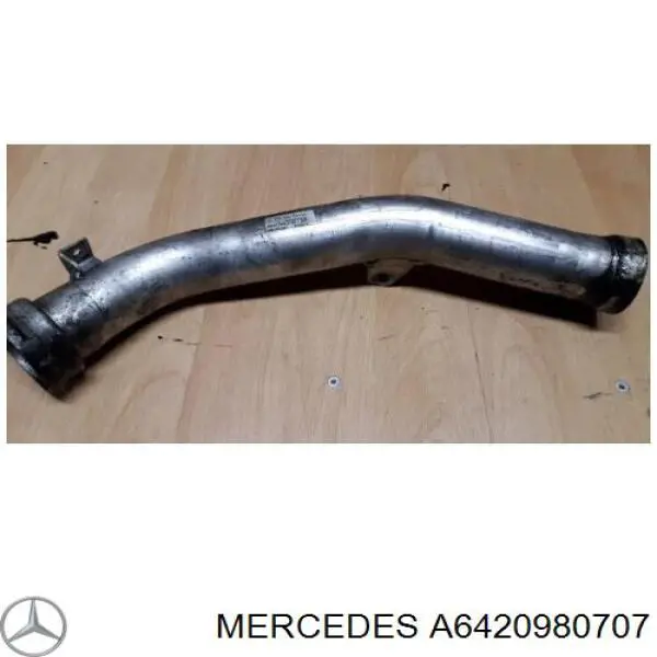 A6420980707 Mercedes mangueira (cano derivado superior de intercooler)