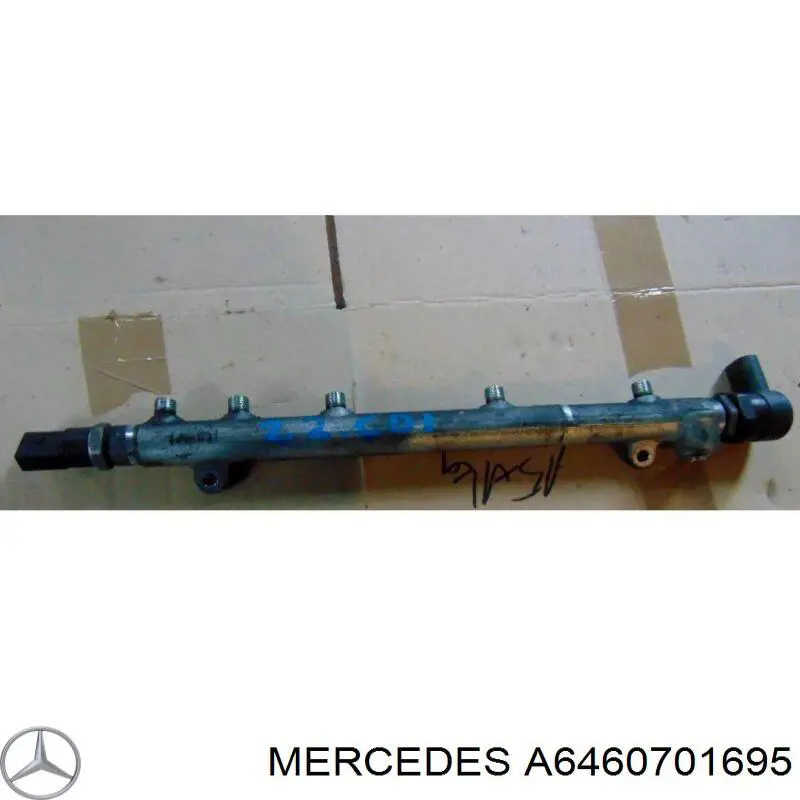Распределитель топлива (рампа) A6460701195 Mercedes