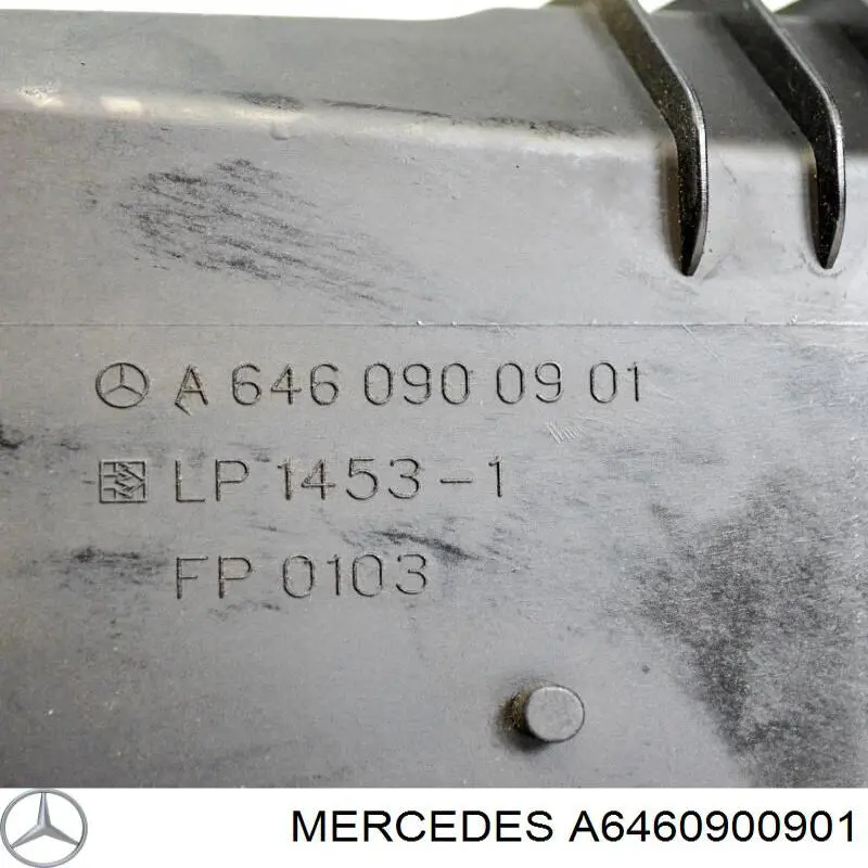 Воздушный фильтр 6460900901 Mercedes