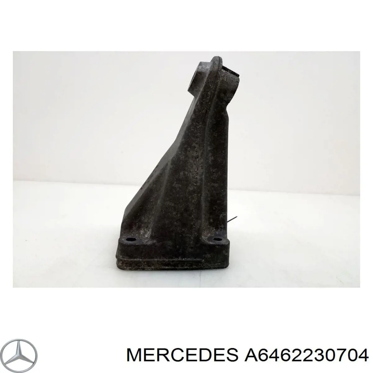 Кронштейн подушки (опоры) двигателя правой Mercedes A6462230704 цена, от 19.00 USD