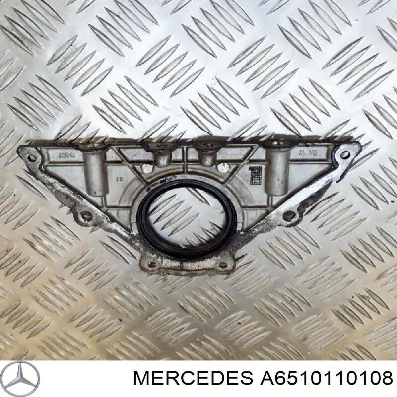 Передняя крышка головки блока цилиндров (ГБЦ) A6510110108 Mercedes