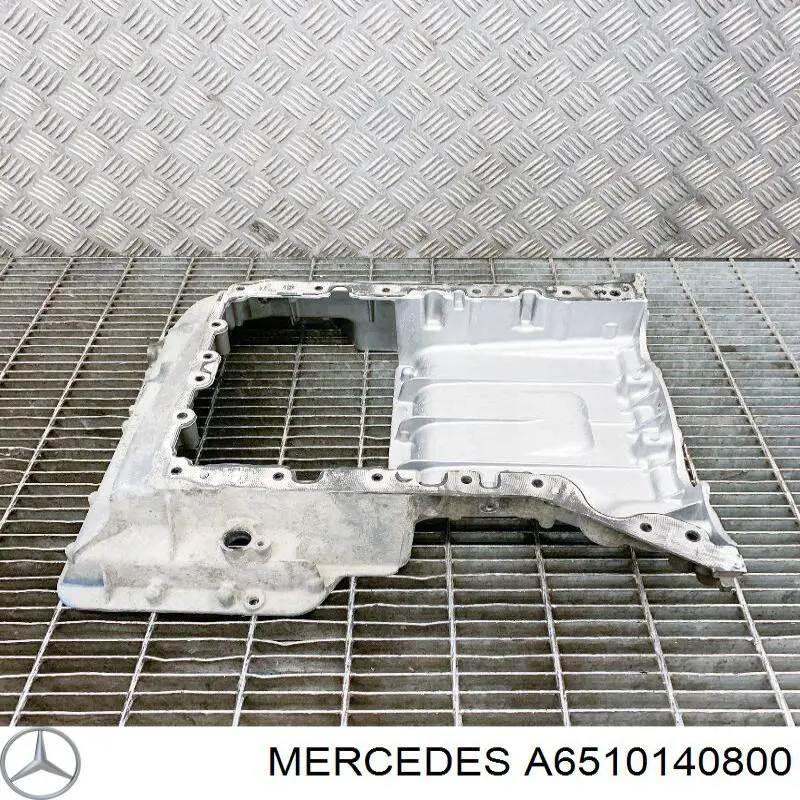 Купить A6510140800 Mercedes Поддон масляный картера двигателя, верхняя часть