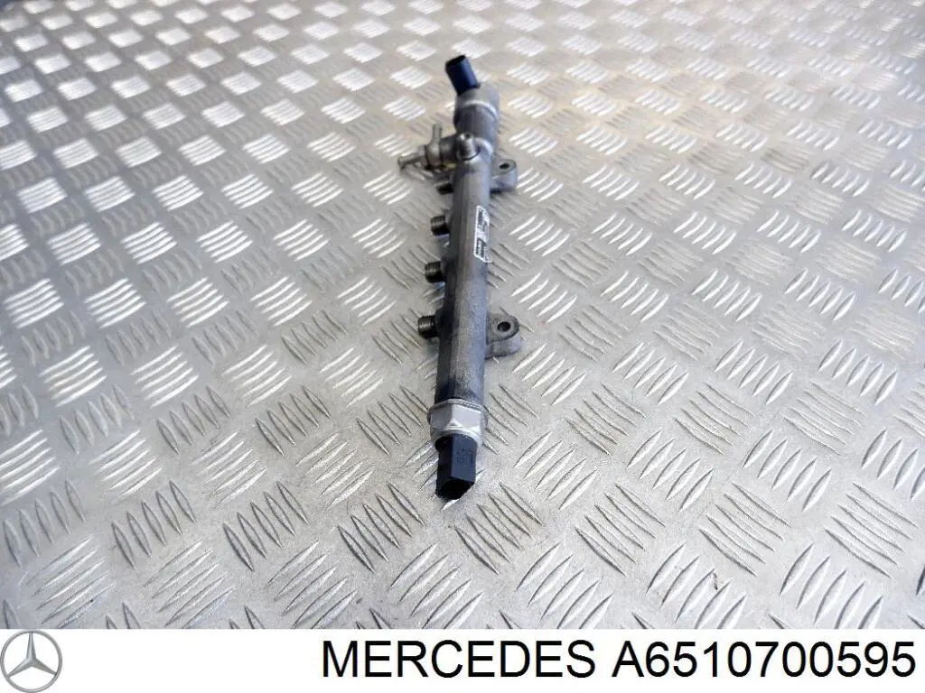 Распределитель топлива (рампа) Mercedes R9144Z230A цена, от 31.67 USD