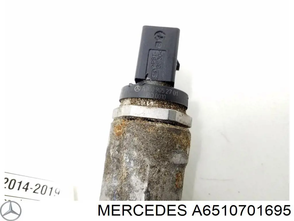 Распределитель топлива (рампа) A6510701695 Mercedes