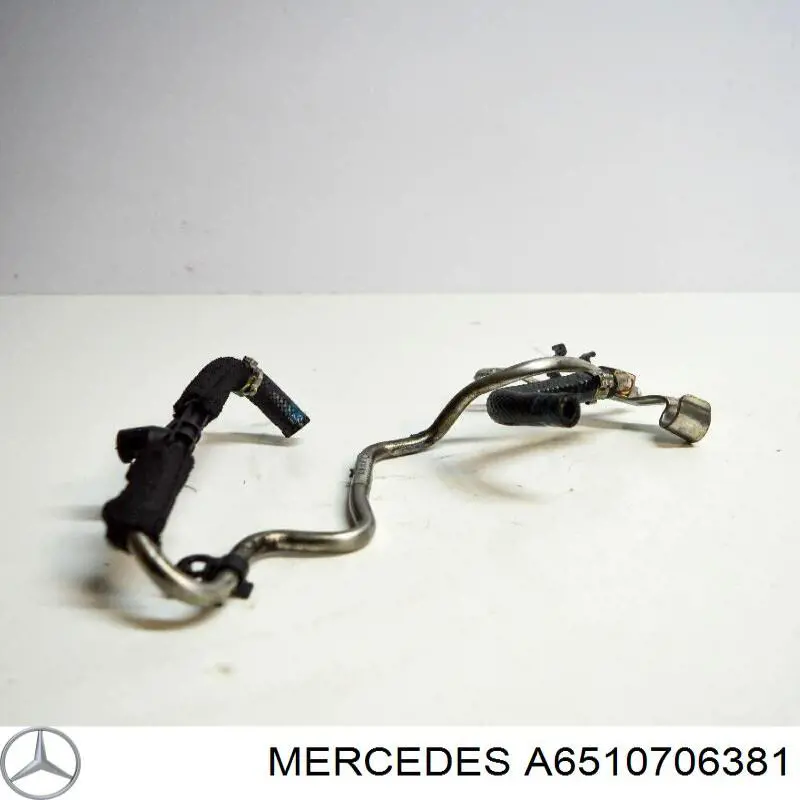 Трубка топливная, обратная от форсунок Mercedes A6510706381